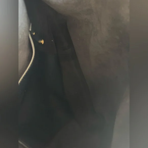 Cuyana Oversized Celestia Bag in Navy Blue - Picture 11 of 16